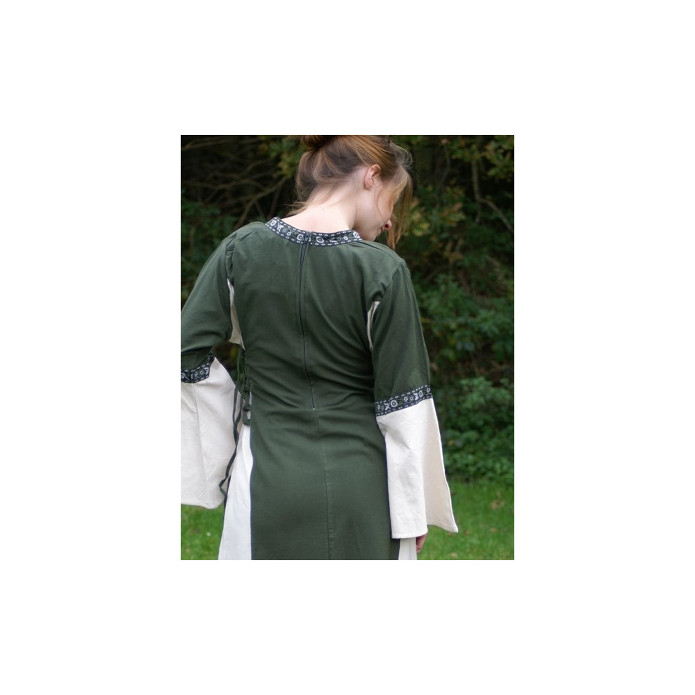 Medieval woman dress  - 8