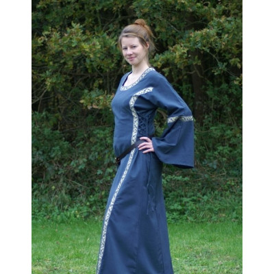 Medieval woman dress  - 20