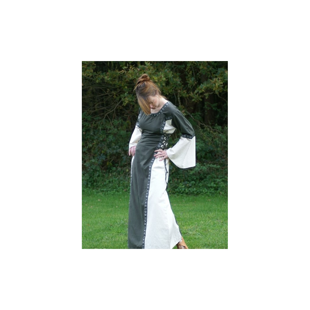 Medieval woman dress  - 7