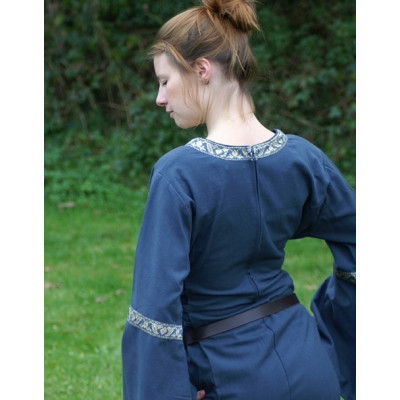 Medieval woman dress  - 21