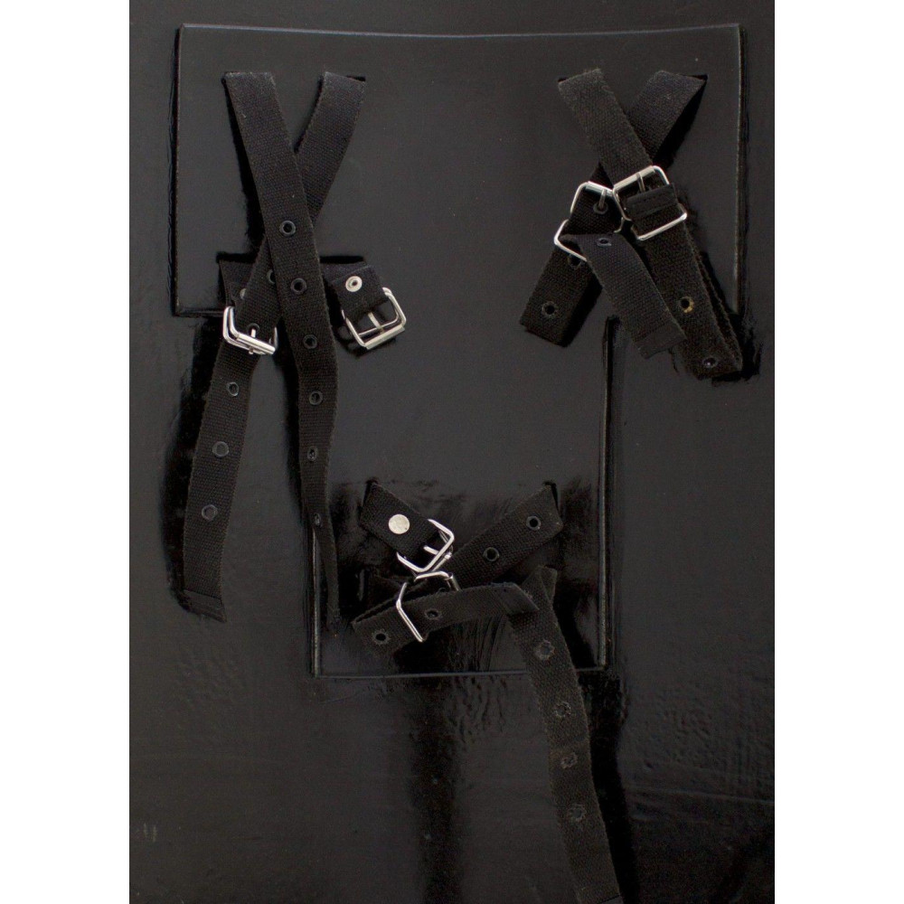 Coquille en latex, rouge et noir  - 1