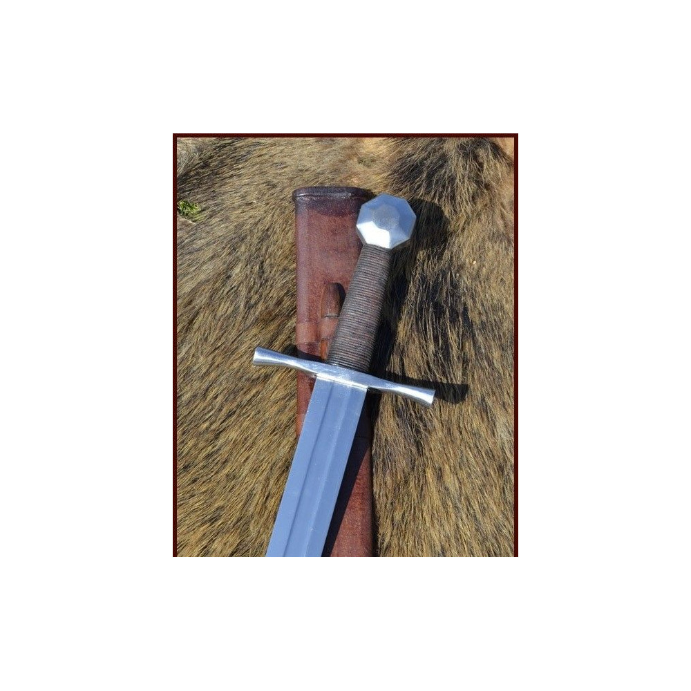 Croix-épée avec fourreau, fonctionnelle octogonale Commencement