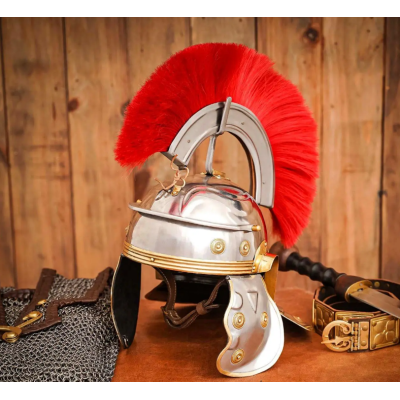 Casco de acero con pluma de legionario romano - 2