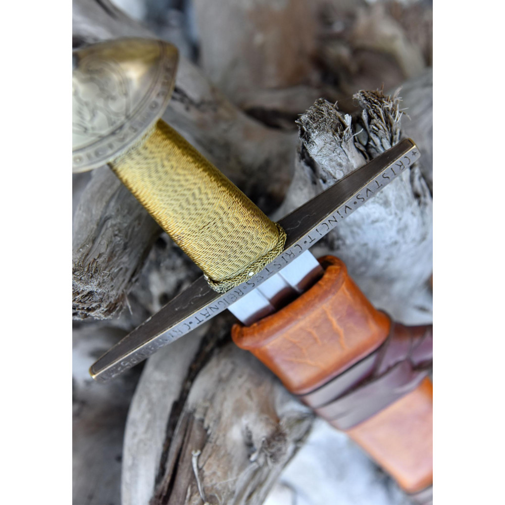 Épée de Saint-Maurice (Vienne), épée impériale avec fourreau, siècle. XII - 9