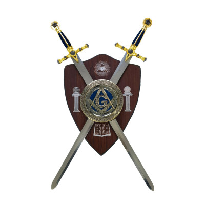 Panoply with 2 Masonic swords with wood with Masonic decorations - 1