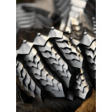 Manoplas polidas, rebitadas e costuradas InícioInício