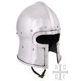 Barbute a forma di T, 15º C., elmo medievale, pronto per la battagl...