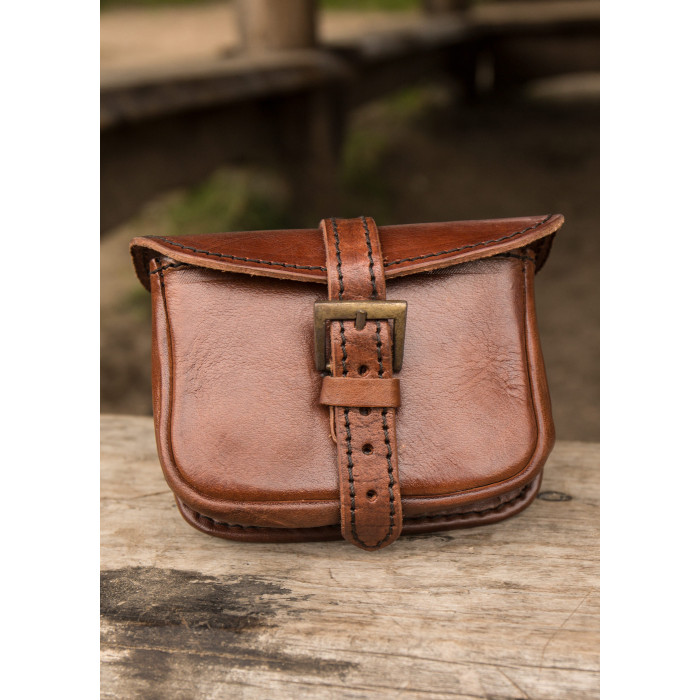 Warrior leather bag, small The central part of the body of the bag ...
