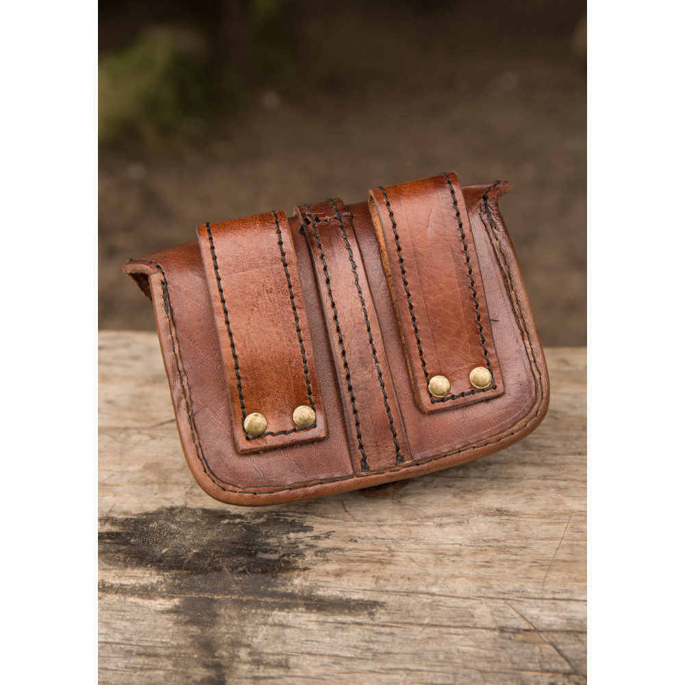 Warrior leather bag, small The central part of the body of the bag ...